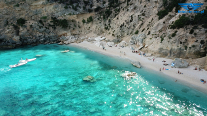 Sardynia – plaża Cala Mariolu
